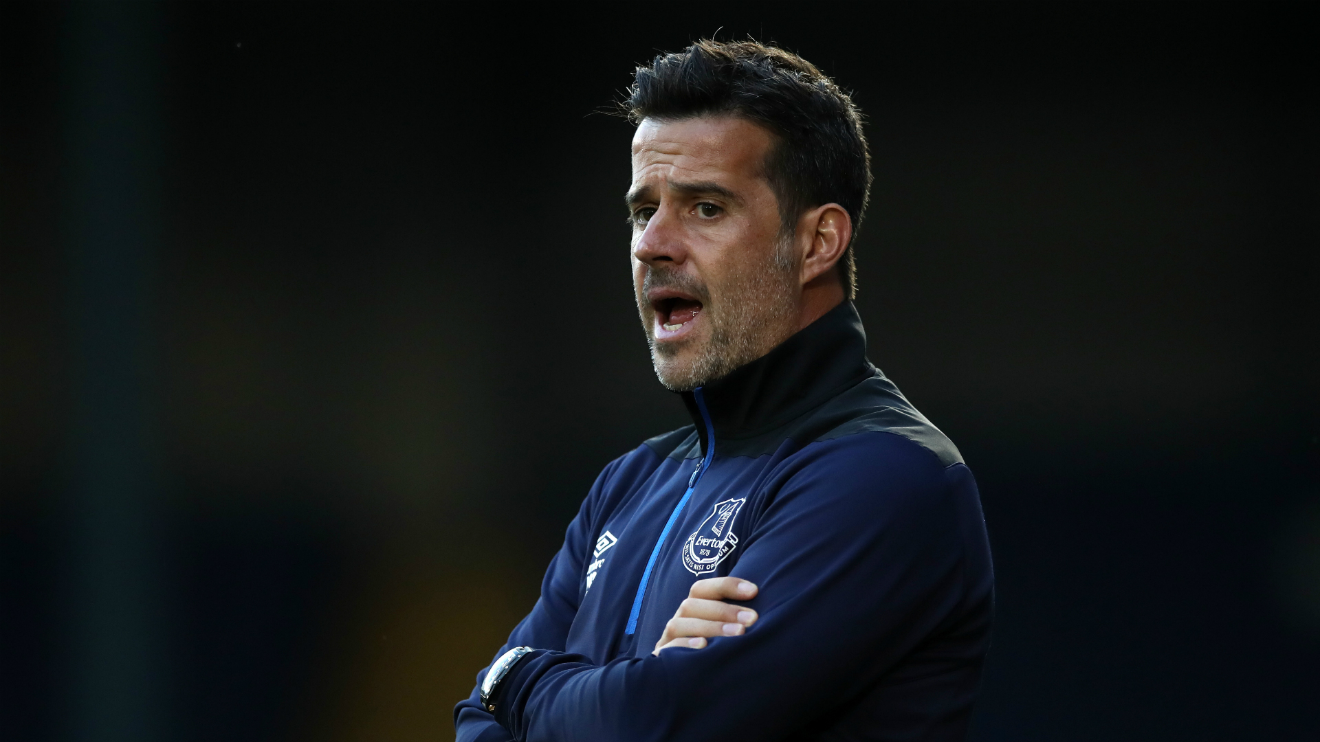 市值大幅缩 市值大幅缩